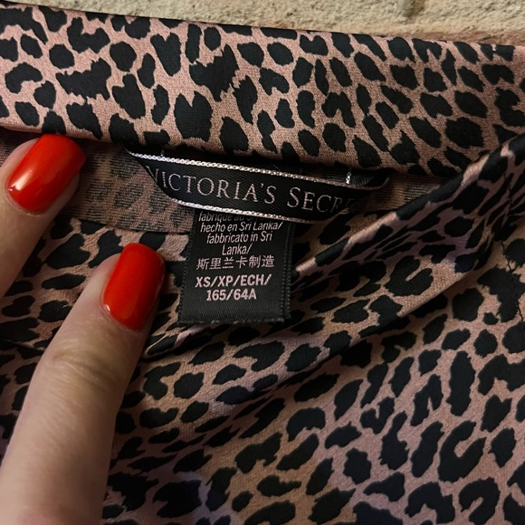 Victoria’s Secret animal print skirt - Picture 4 of 5
